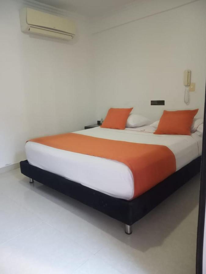 Confort Plaza Hotel Villavicencio Exteriör bild